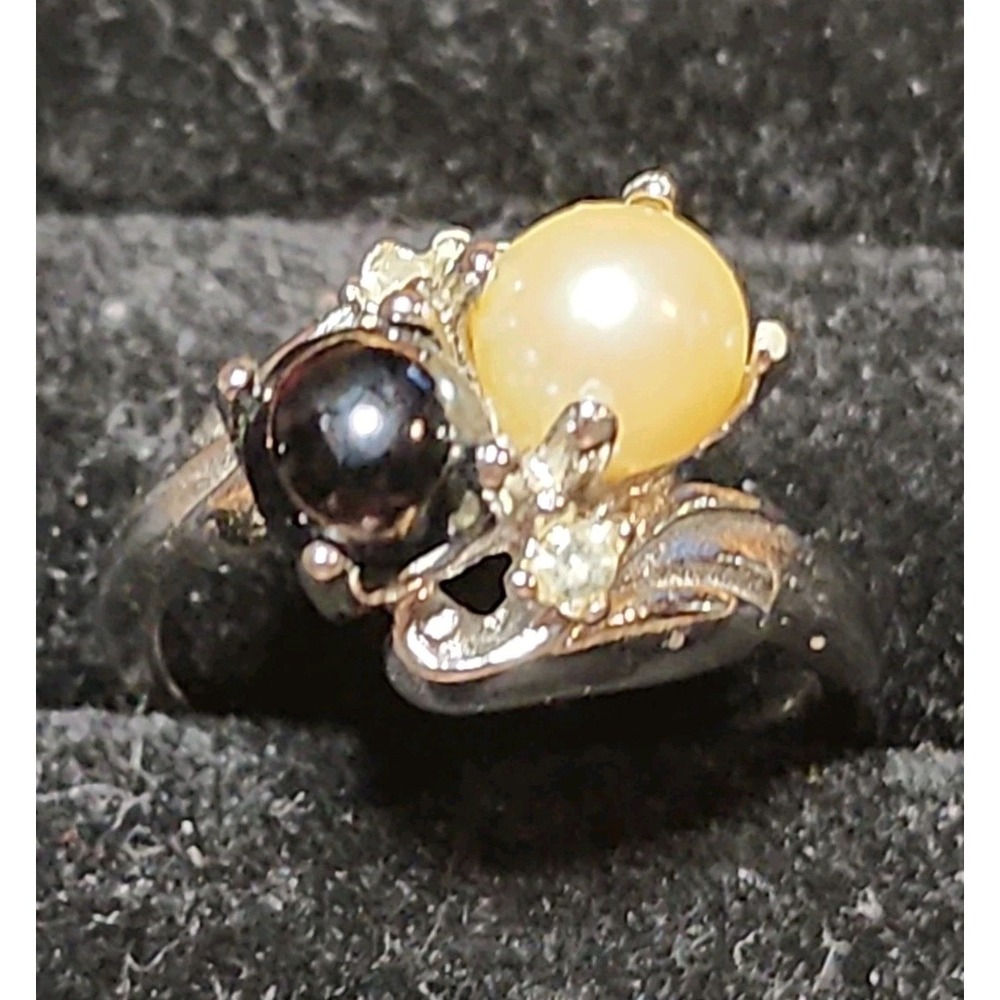 Silver Tone Bypass Flower "Me & You" Two Round Set Gemstones Ring Size 7.7